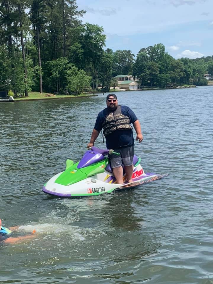 Richard Jones review photo